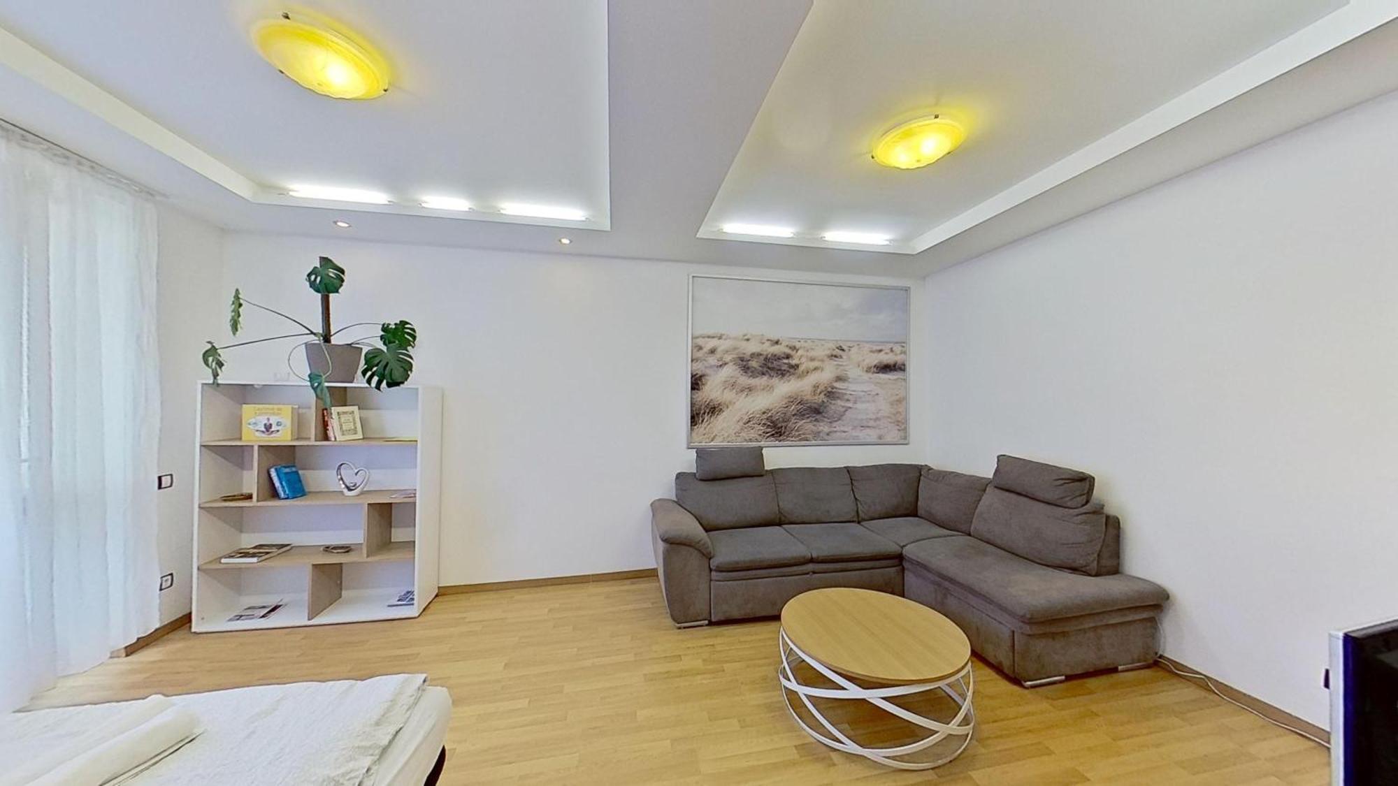 2Br Apt With Free Garage Parking, Close To The Historic Centre บราติสลาวา ภายนอก รูปภาพ