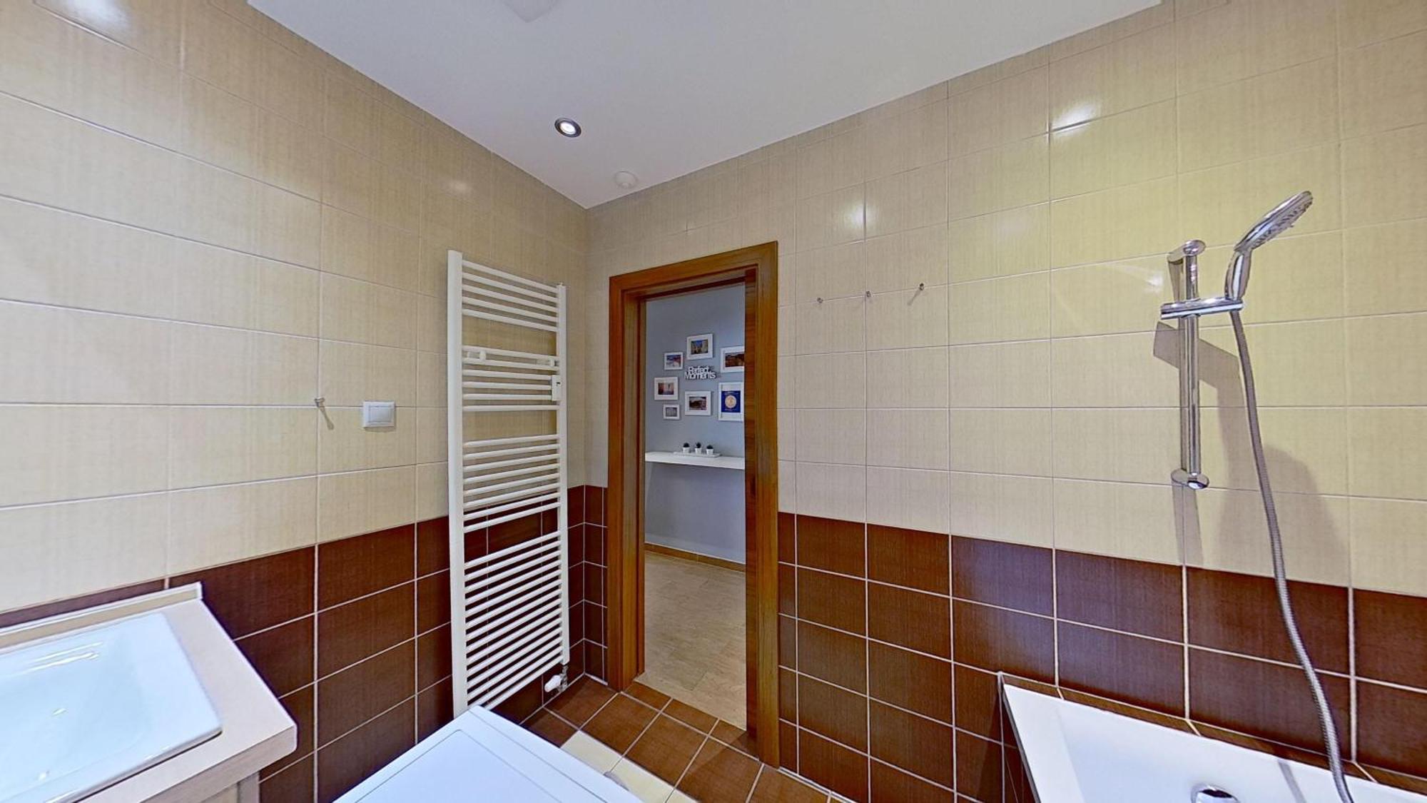 2Br Apt With Free Garage Parking, Close To The Historic Centre บราติสลาวา ภายนอก รูปภาพ