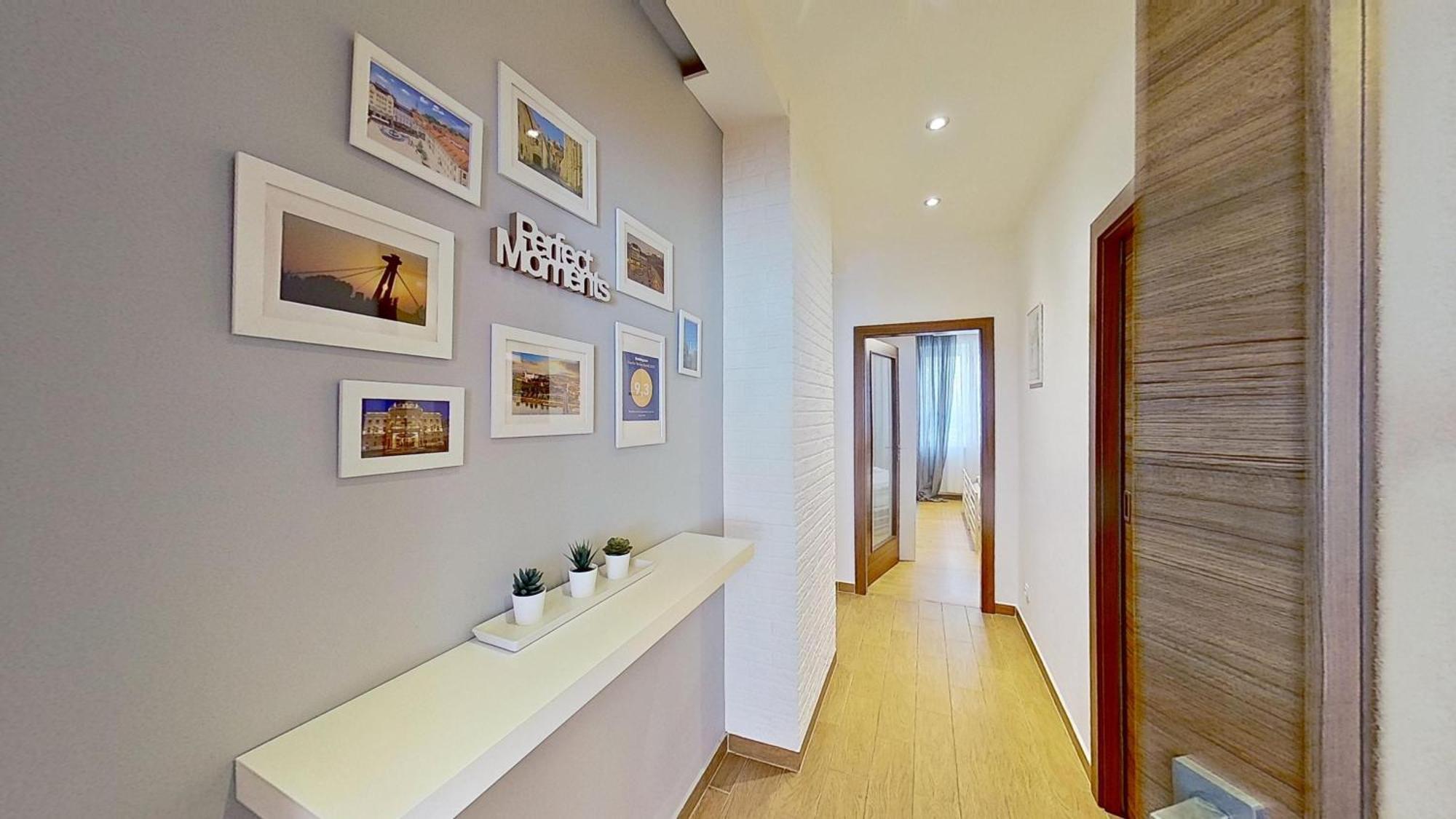 2Br Apt With Free Garage Parking, Close To The Historic Centre บราติสลาวา ภายนอก รูปภาพ
